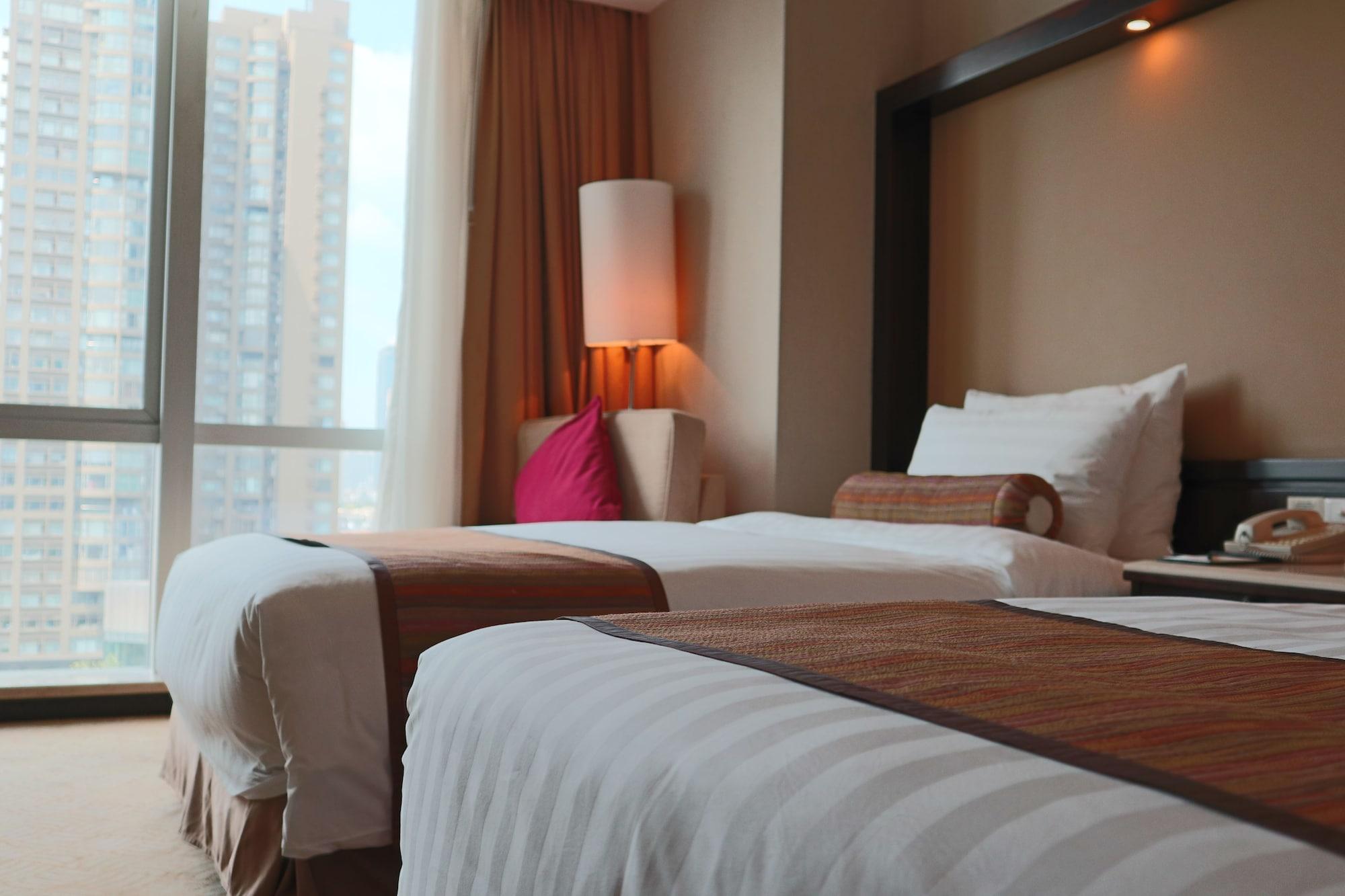 Howard Johnson Huaihai Hotel Shanghái Exterior foto