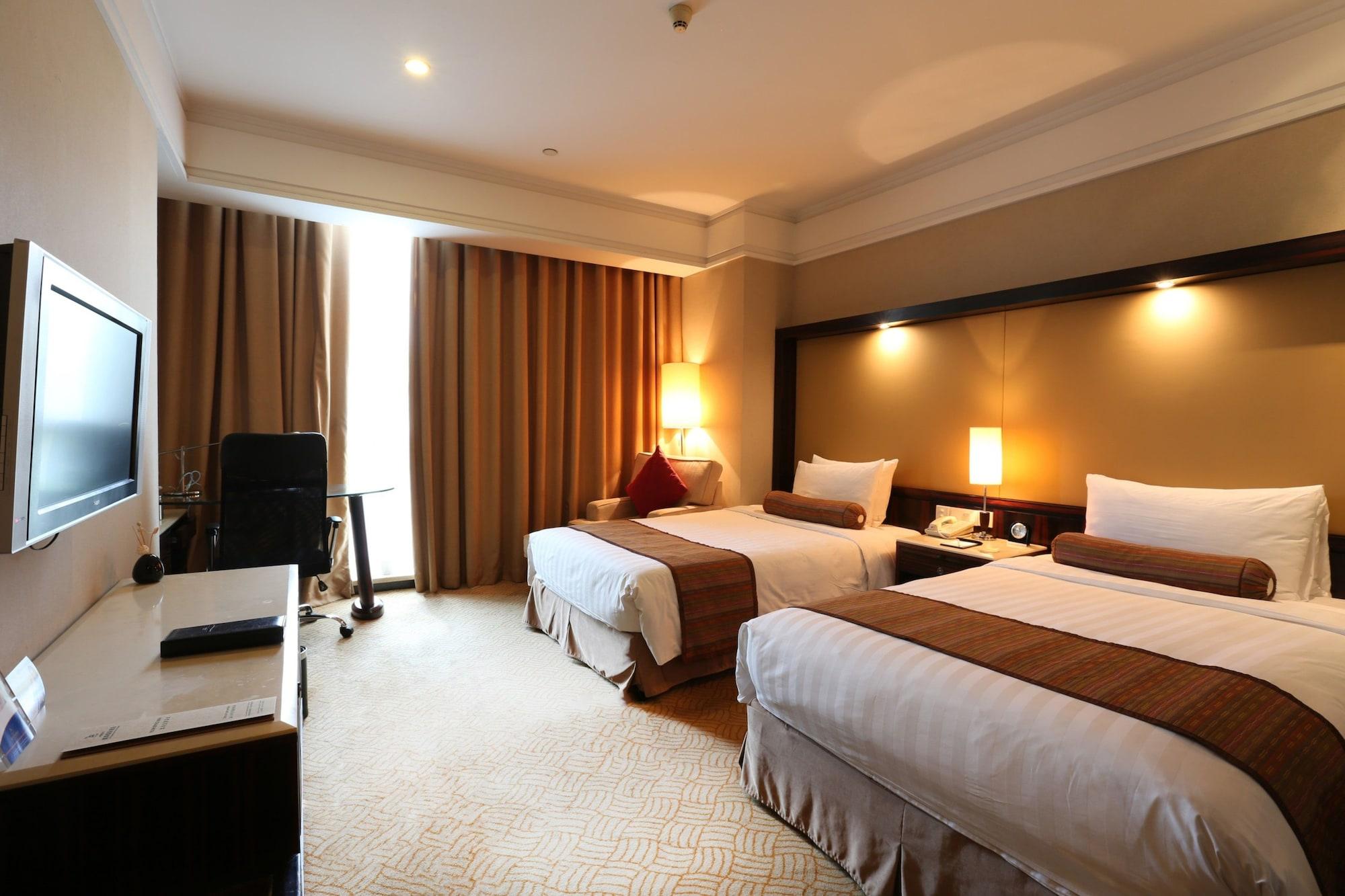 Howard Johnson Huaihai Hotel Shanghái Exterior foto