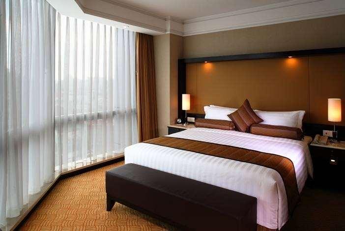 Howard Johnson Huaihai Hotel Shanghái Habitación foto