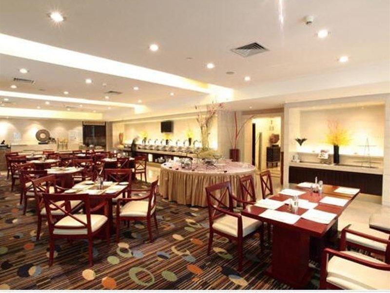 Howard Johnson Huaihai Hotel Shanghái Exterior foto